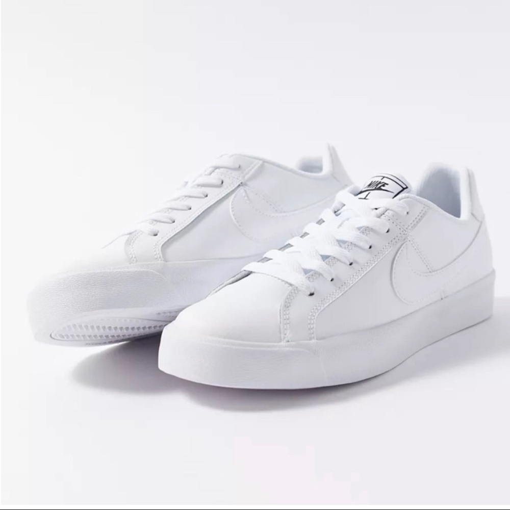 Nike Court Royale AC